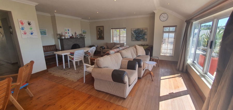 4 Bedroom Property for Sale in Mossel Bay Central Western Cape
